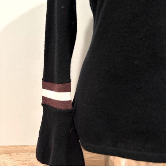 Neiman Marcus Cashmere Black Sweater - Picture 4 of 4